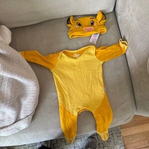 Disney’s The Lion King Simba Costume Onesie and Hat Set Sz 3-6m